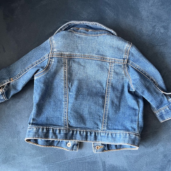 Old navy baby Jean jacket size 6-12 months EUC - Picture 2 of 2
